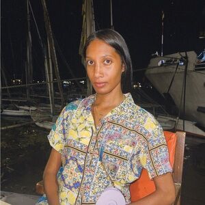 Terez Men's Vibrant Floral Button Down Shirt